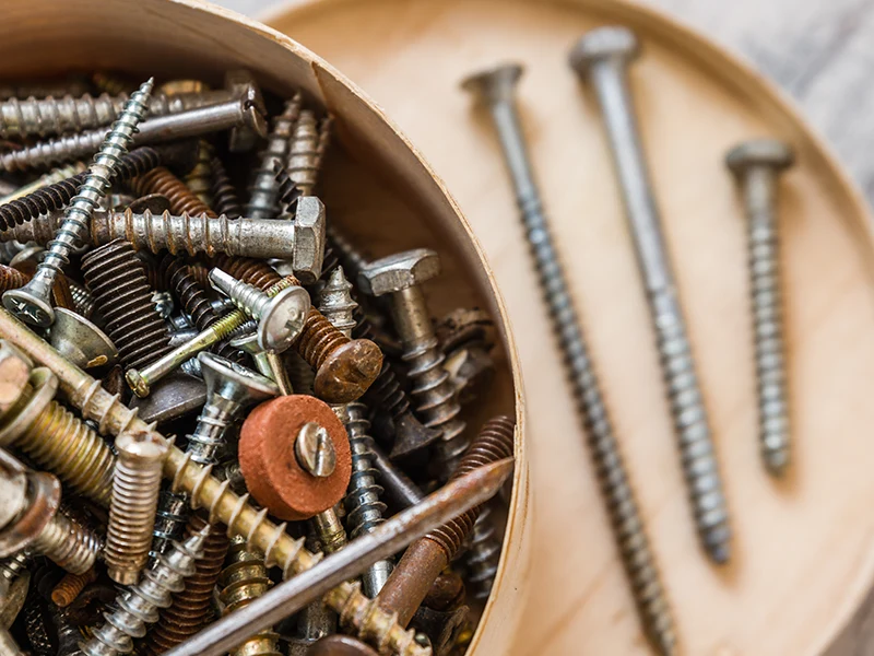 Pulttien valmistaja - Kaksipäisten (täyslankaisten) pulttien peruskonsepti